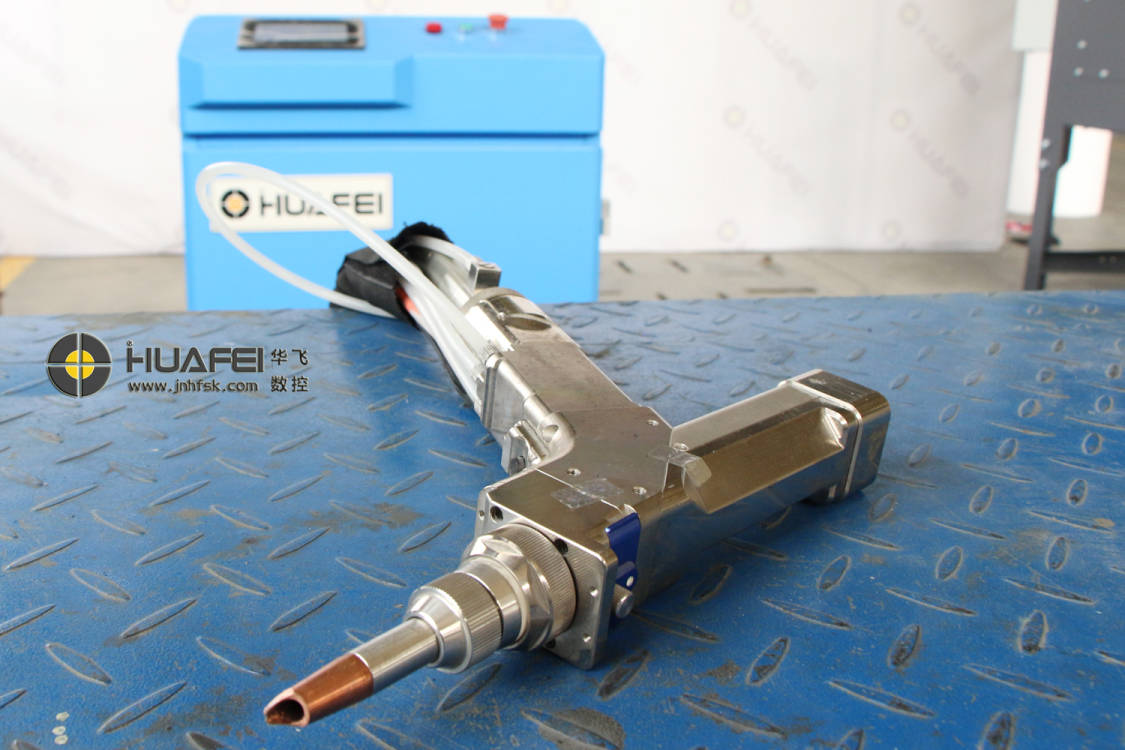 1500W手持激光焊接机(图2) 1500W手持激光焊接机(图2)